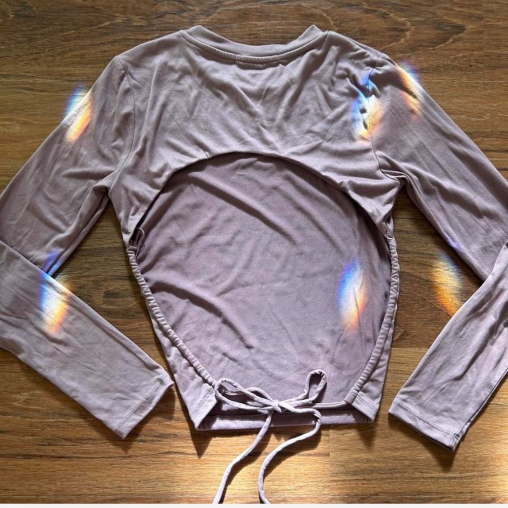 y2k 2000s inspired lavender long sleeve crop top with open ruched back